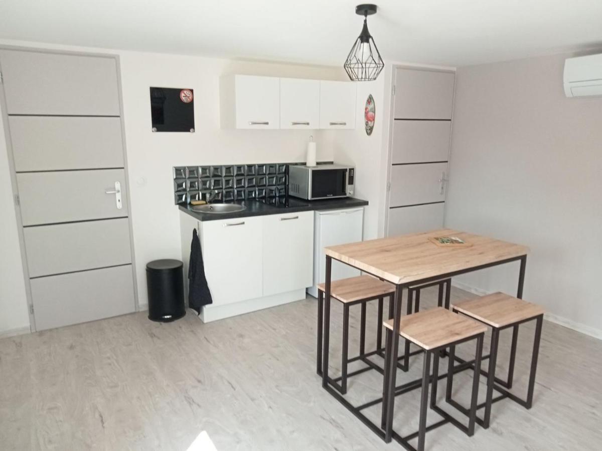 Les Lauriers Roses Apartment ฟองต์วิลเย ภายนอก รูปภาพ